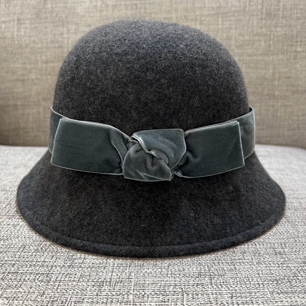 Bettina Cloche 20’s Style Flapper Bell Velvet Bow Wool Hat